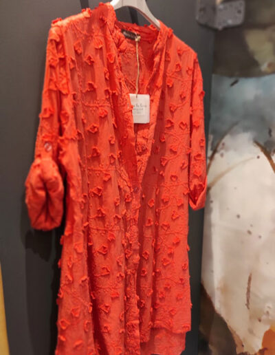 chemise rouge