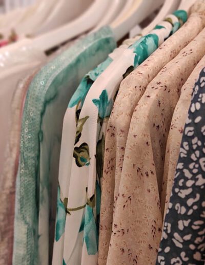 robes sur cintres